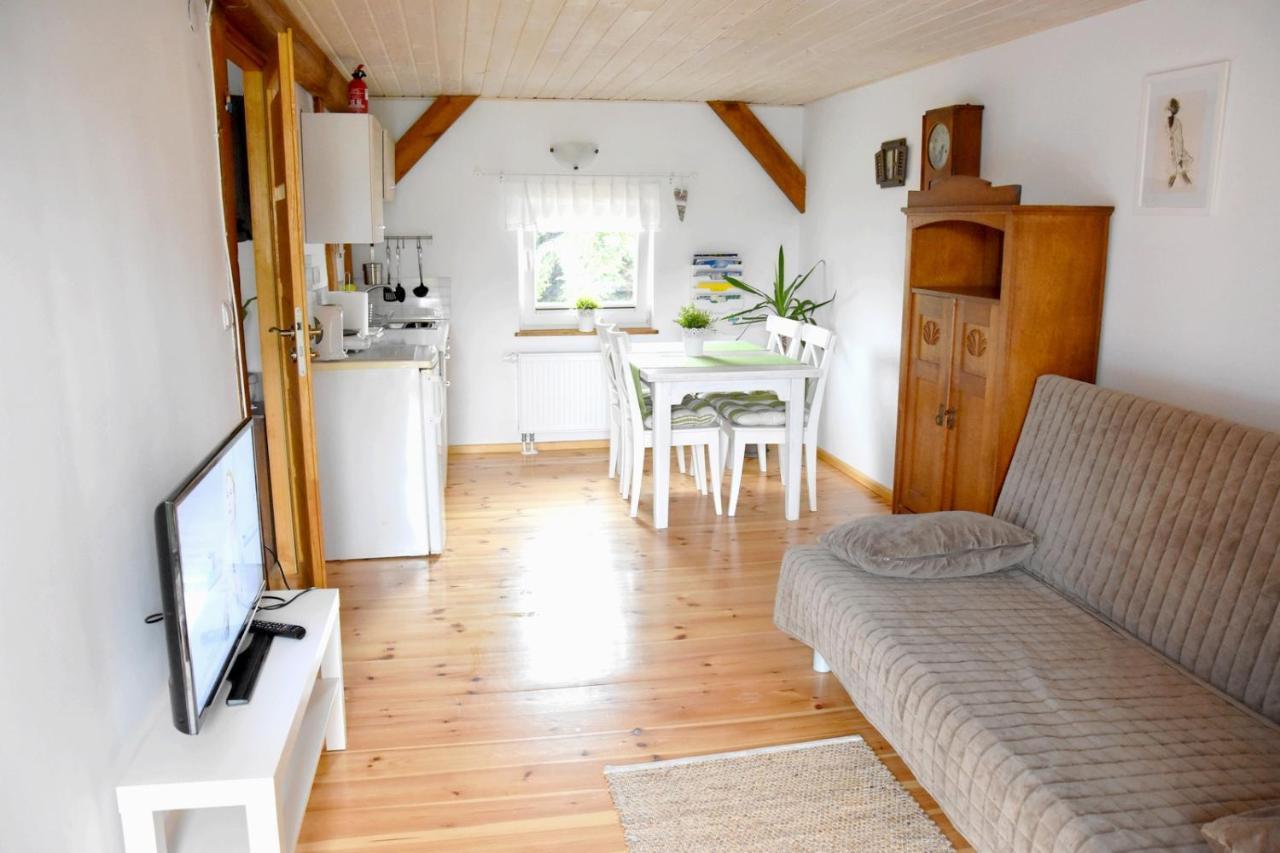 Pokoje Goscinne Ewela Łeba Exteriör bild