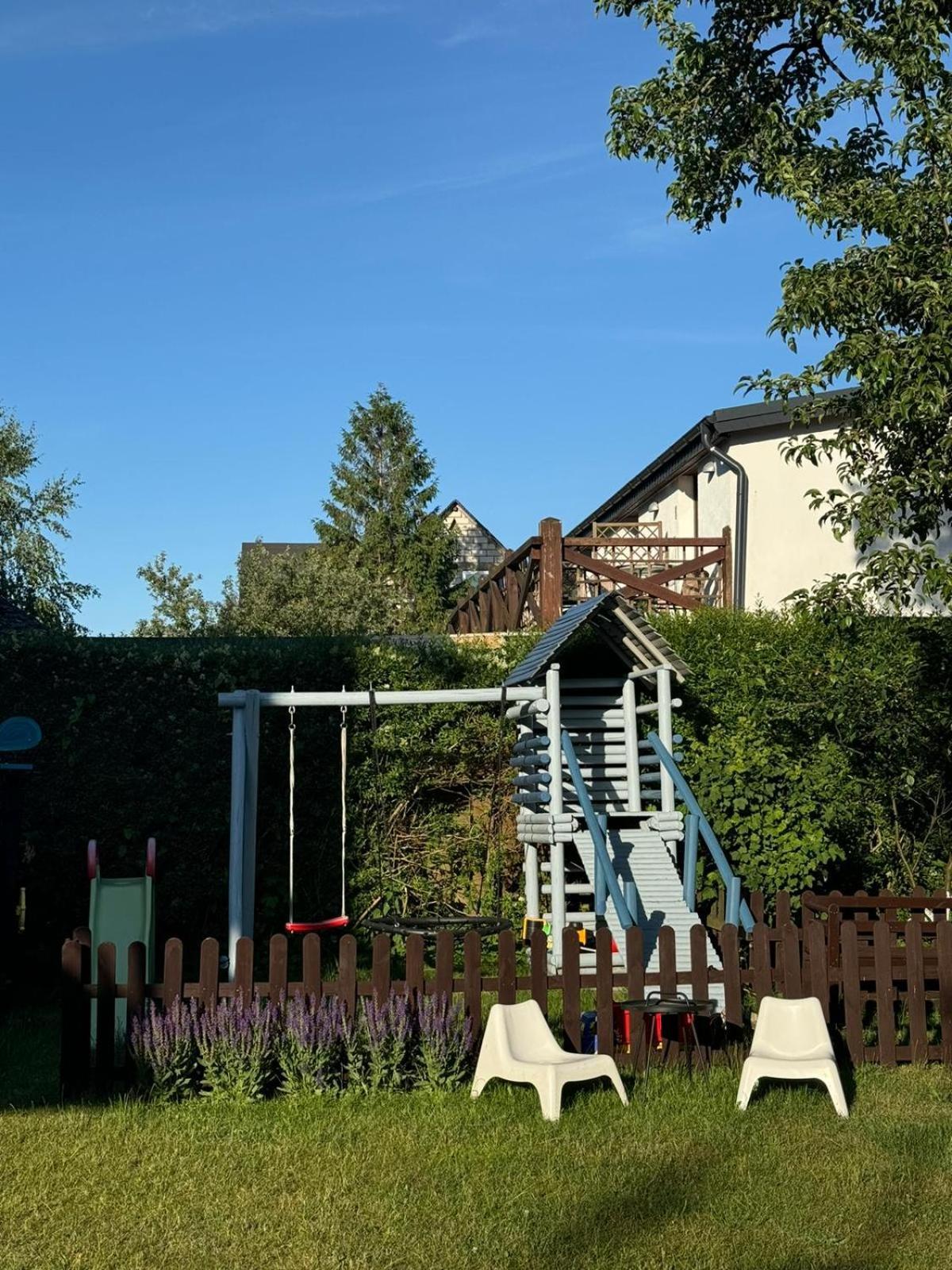 Pokoje Goscinne Ewela Łeba Exteriör bild