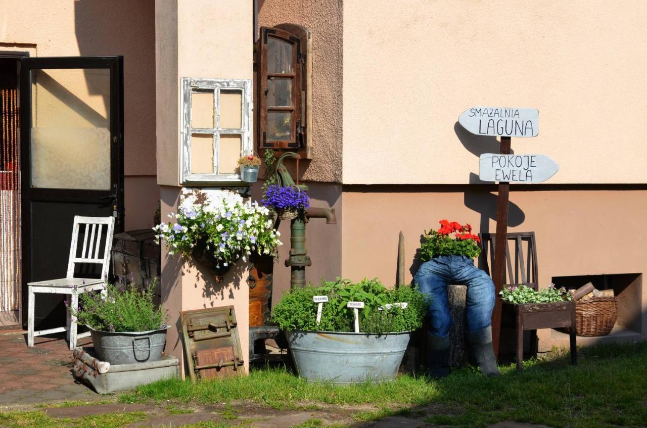 Pokoje Goscinne Ewela Łeba Exteriör bild